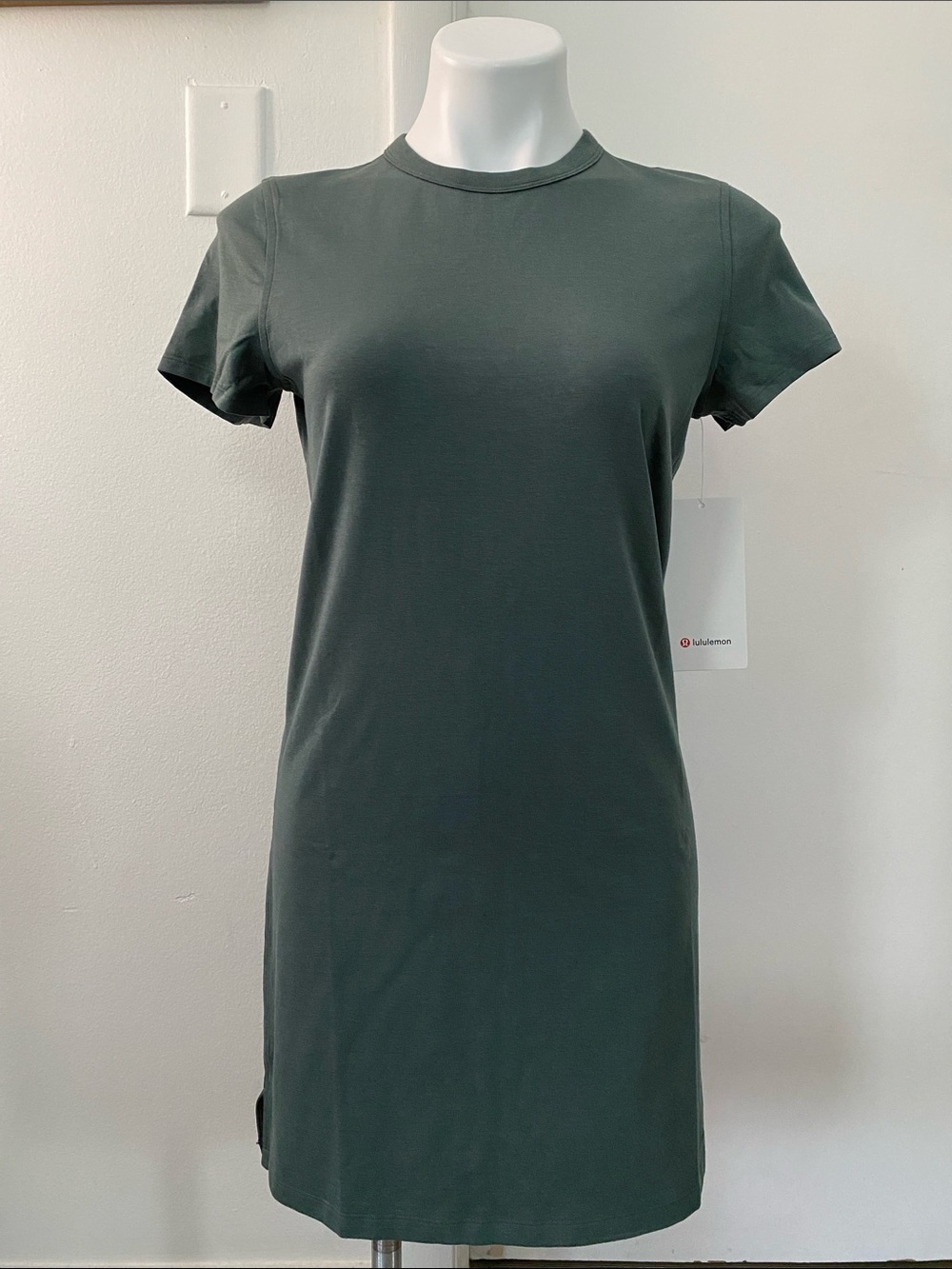 Lululemon - Classic Fit Cotton Blend T Shirt Dress - Size 4 - NWT